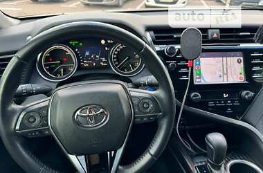 Седан Toyota Camry 2020 в Києві