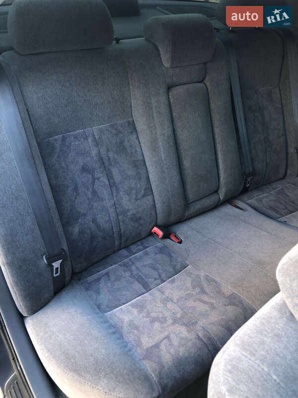 Седан Toyota Camry 1998 в Запоріжжі