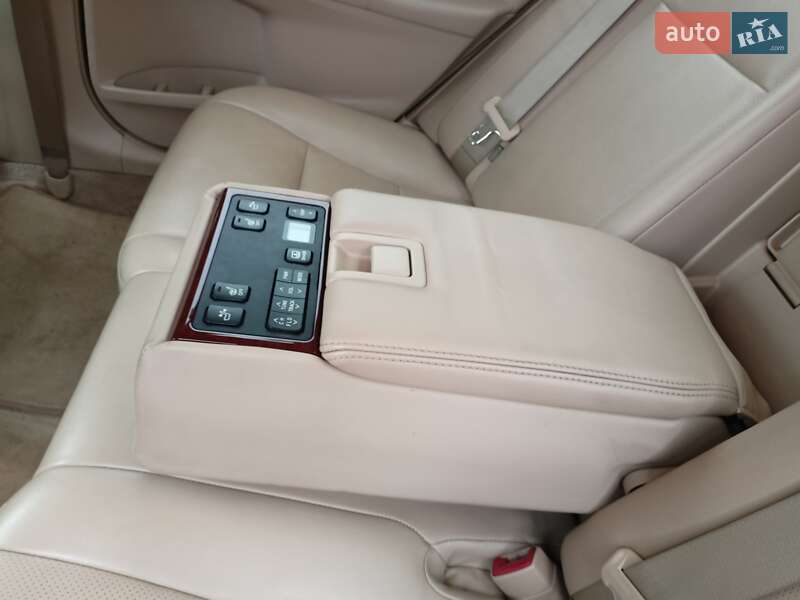 Седан Toyota Camry 2012 в Славутичі