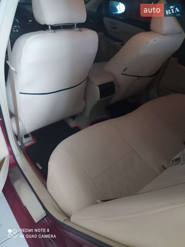 Седан Toyota Camry 2017 в Днепре