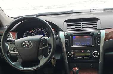 Седан Toyota Camry 2013 в Тернополі