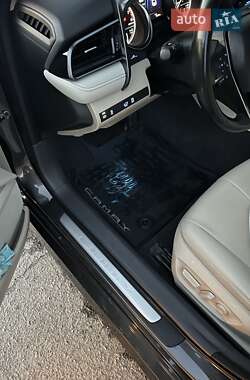 Седан Toyota Camry 2019 в 
