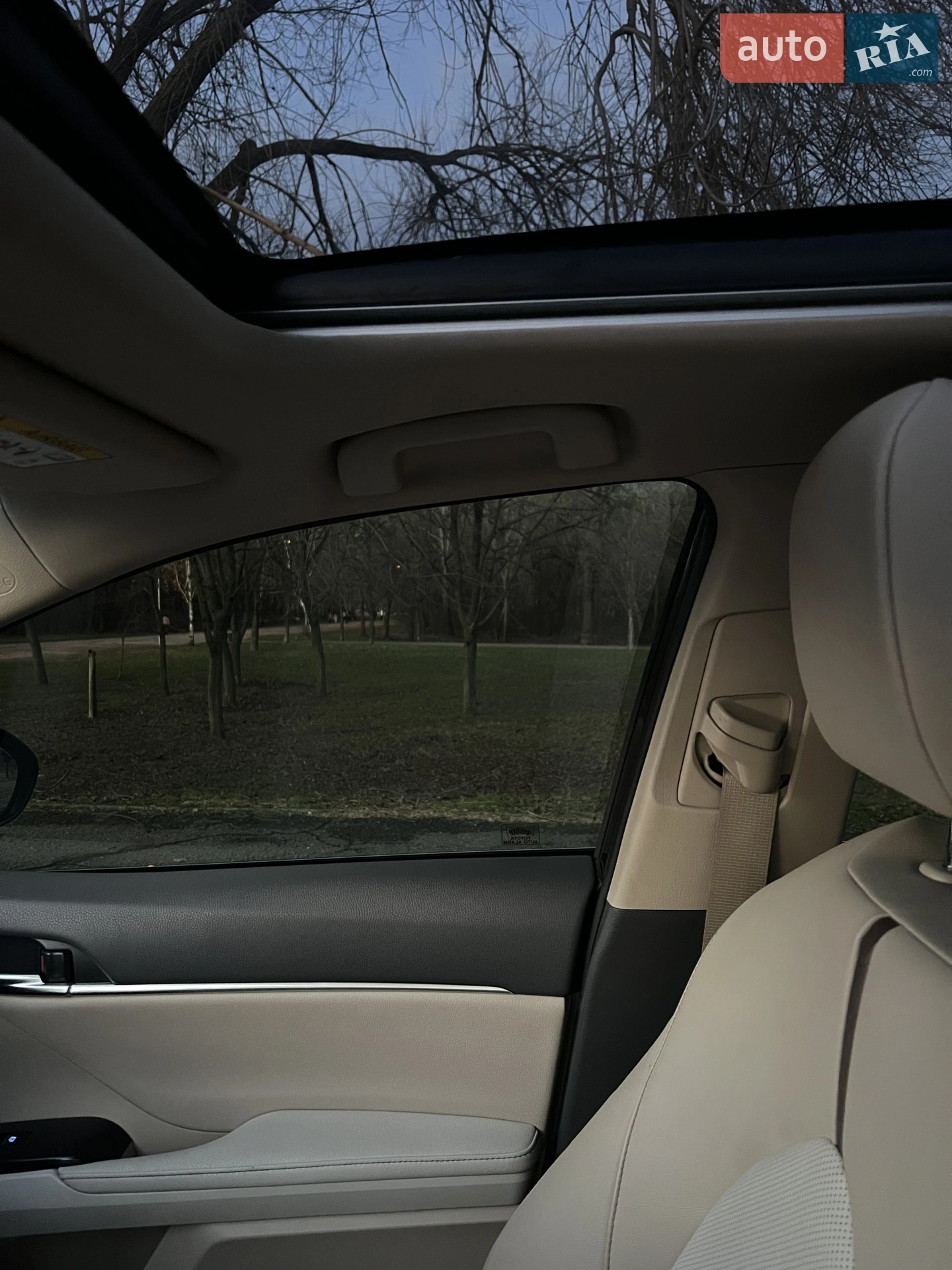 2019 Toyota Camry - мініатюра 10