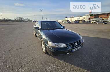 Седан Toyota Camry 1999 в Одессе