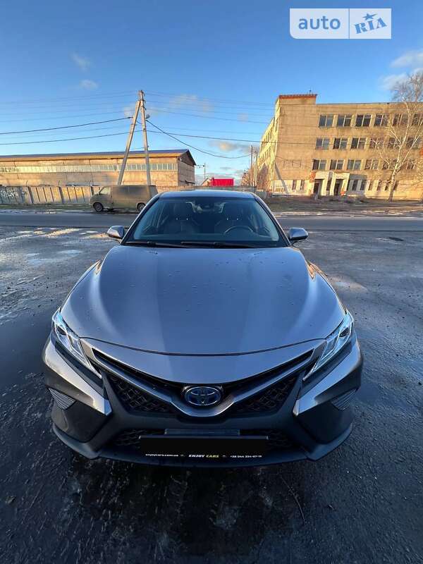 Седан Toyota Camry 2019 в Охтирці