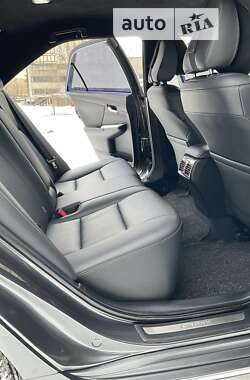 Седан Toyota Camry 2011 в 