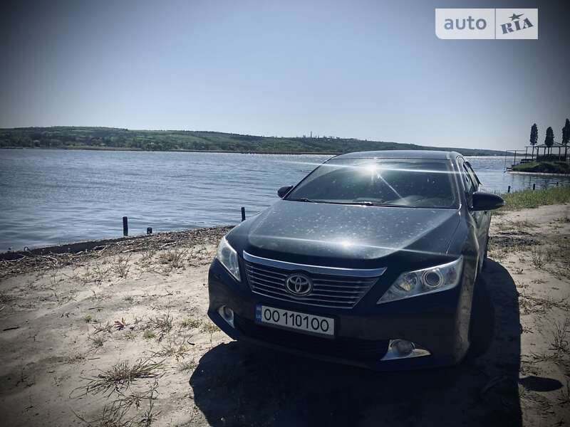 Седан Toyota Camry 2012 в Любашівці