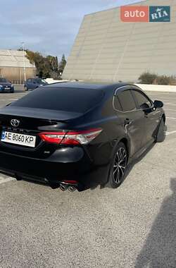 Седан Toyota Camry 2017 в 
