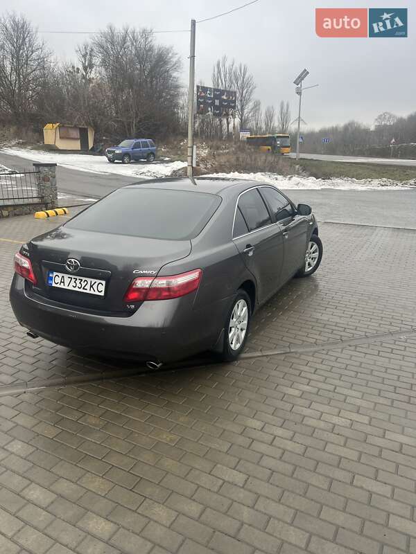 Седан Toyota Camry 2008 в Умані