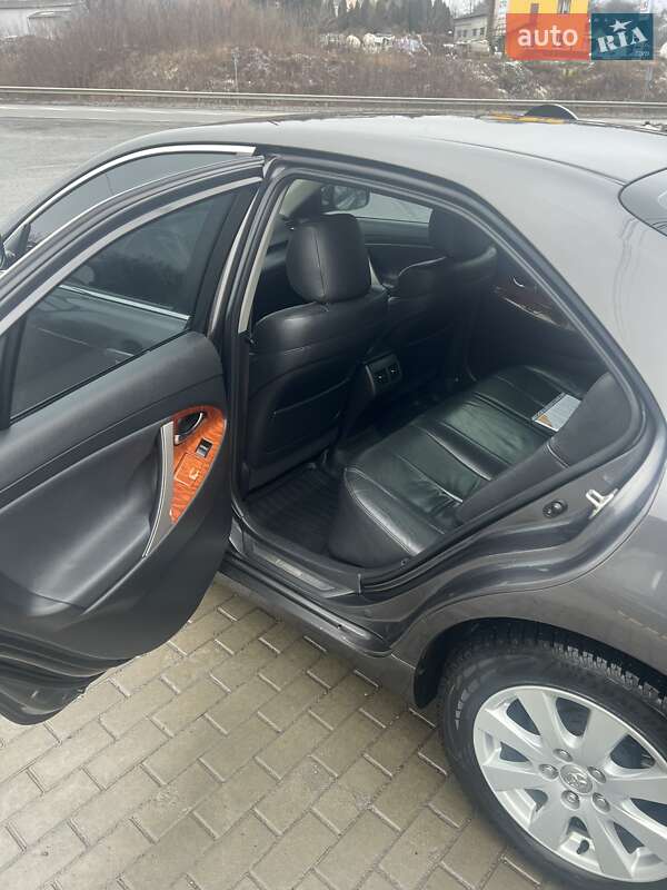 Седан Toyota Camry 2008 в Умані