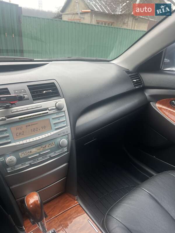 Седан Toyota Camry 2008 в Умані