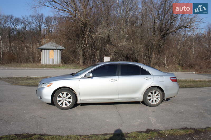 Седан Toyota Camry 2006 в Днепре