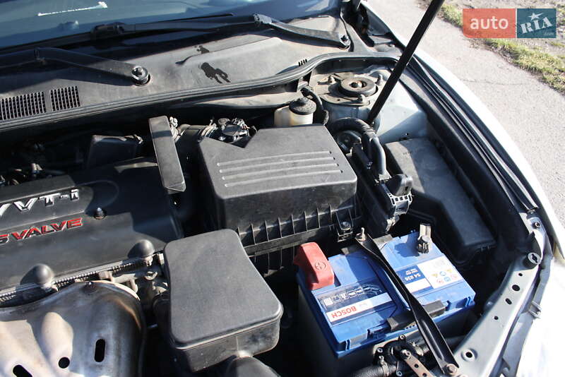 Седан Toyota Camry 2006 в Днепре
