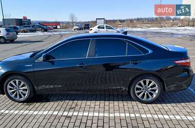 Седан Toyota Camry 2017 в Киеве