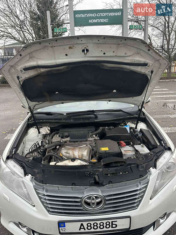 Седан Toyota Camry 2012 в Олександрії