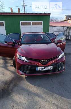Седан Toyota Camry 2018 в Любашівці