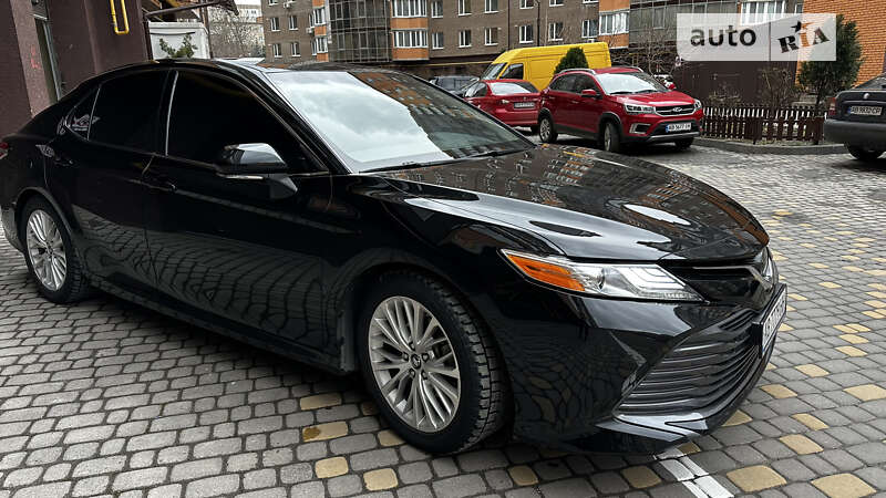 Седан Toyota Camry 2017 в Вінниці