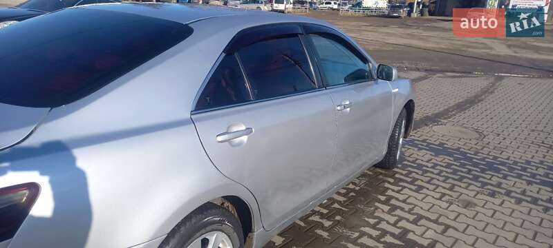 Седан Toyota Camry 2007 в Чернівцях