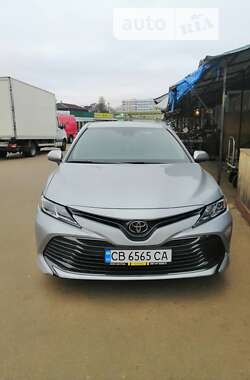 Седан Toyota Camry 2019 в Чернігові