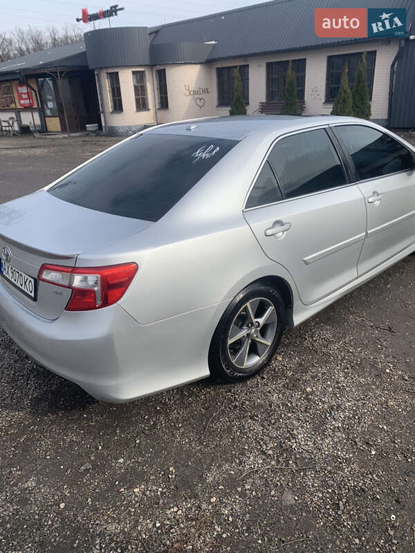 Седан Toyota Camry 2014 в Харькове фото 3 Седан Toyota Camry 2014 в Харькове