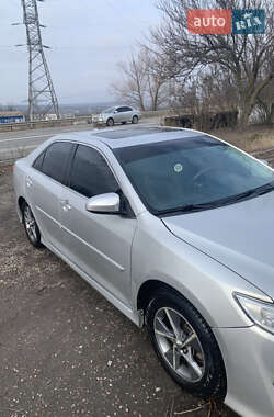 Седан Toyota Camry 2014 в Харкові