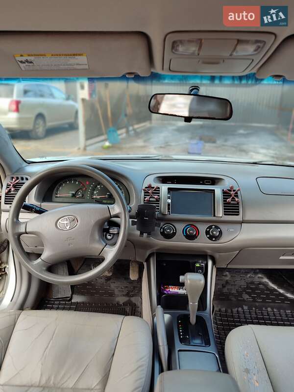 Седан Toyota Camry 2004 в Рокитном