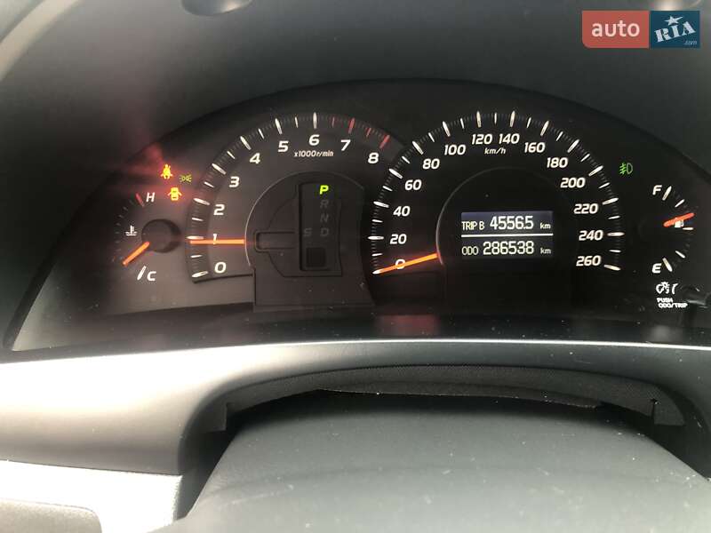 Седан Toyota Camry 2007 в Глобиному