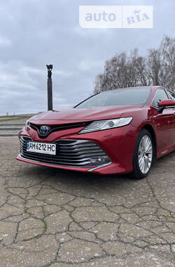 Седан Toyota Camry 2019 в Житомирі