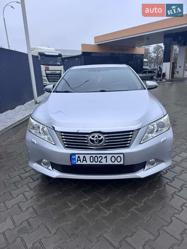 Toyota Camry 2012
