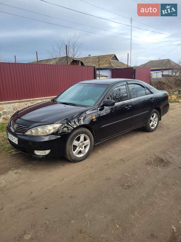 Седан Toyota Camry 2005 в Кривом Озере