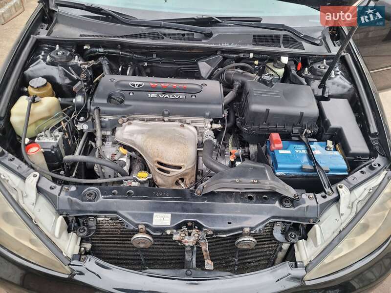 Седан Toyota Camry 2005 в Кривом Озере