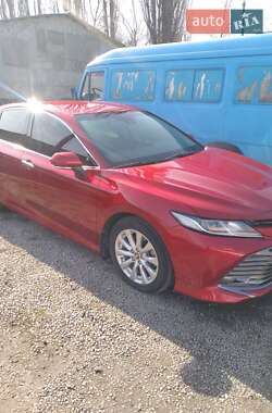 Седан Toyota Camry 2018 в Кропивницькому