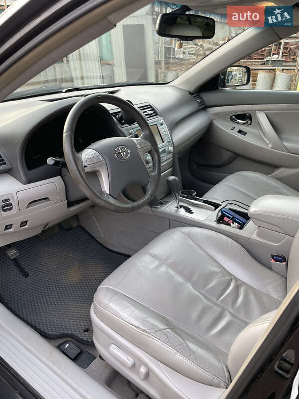 Седан Toyota Camry 2007 в Києві