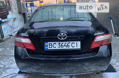 Седан Toyota Camry 2010 в Львове