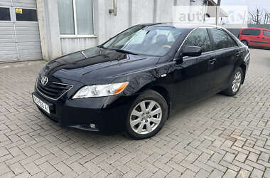 Седан Toyota Camry 2007 в Ужгороде