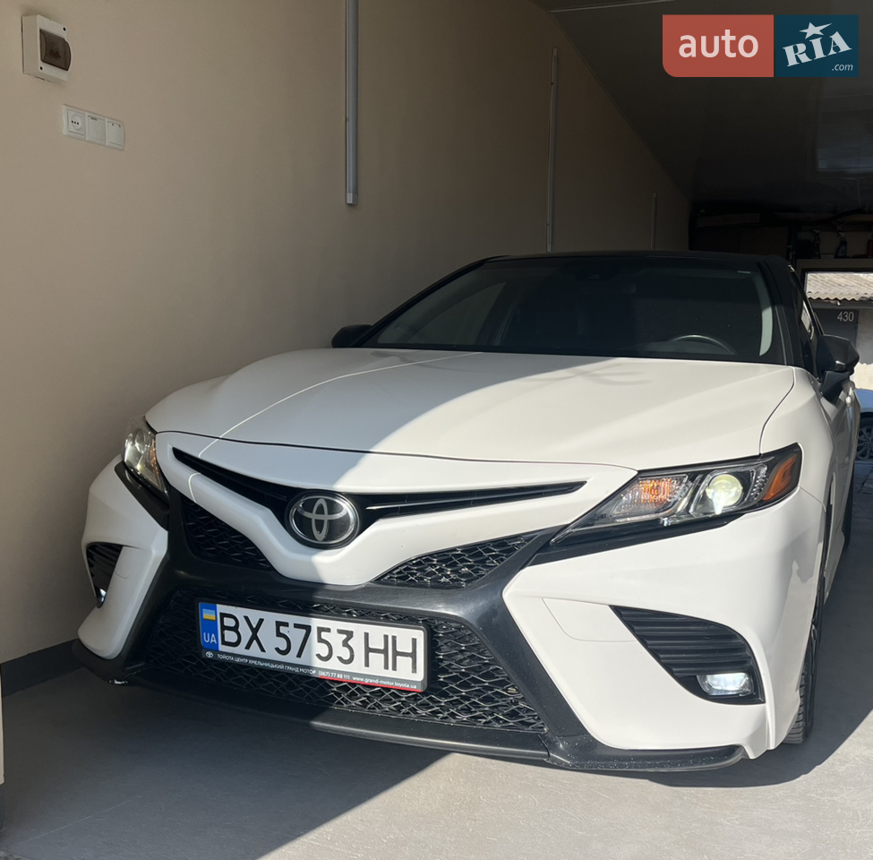 2016 Toyota Camry - мініатюра 13