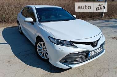 Седан Toyota Camry 2017 в Одессе