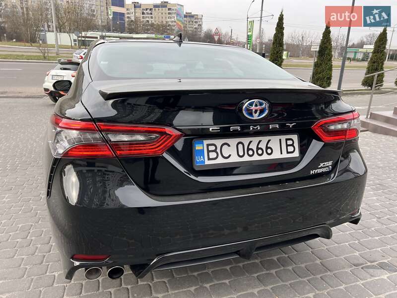 Седан Toyota Camry 2020 в Львове