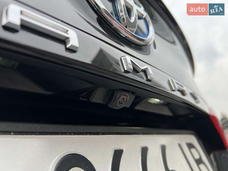 Седан Toyota Camry 2020 в Львове