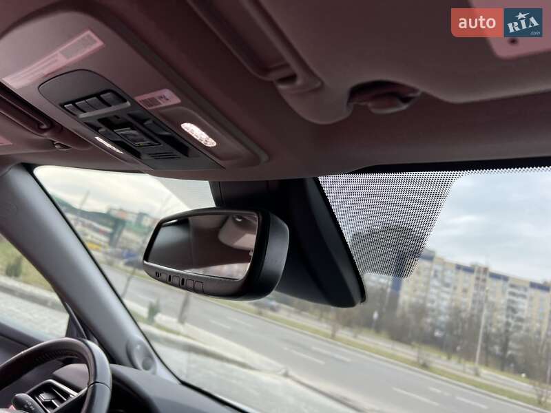 Седан Toyota Camry 2020 в Львове