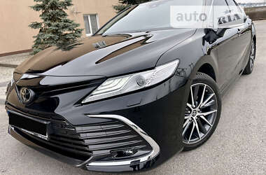 Седан Toyota Camry 2021 в Дніпрі