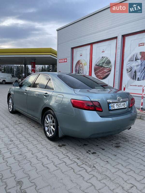 Седан Toyota Camry 2010 в Миколаєві