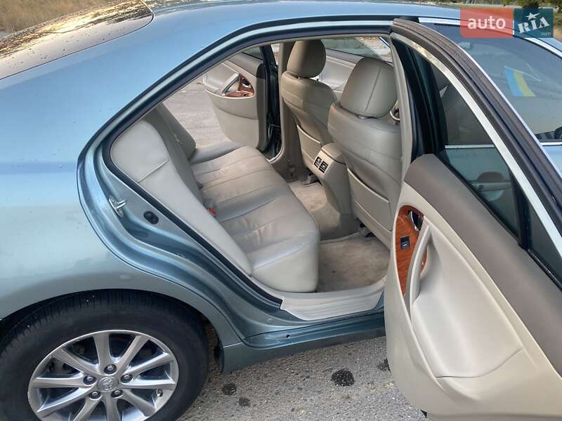 Седан Toyota Camry 2010 в Миколаєві