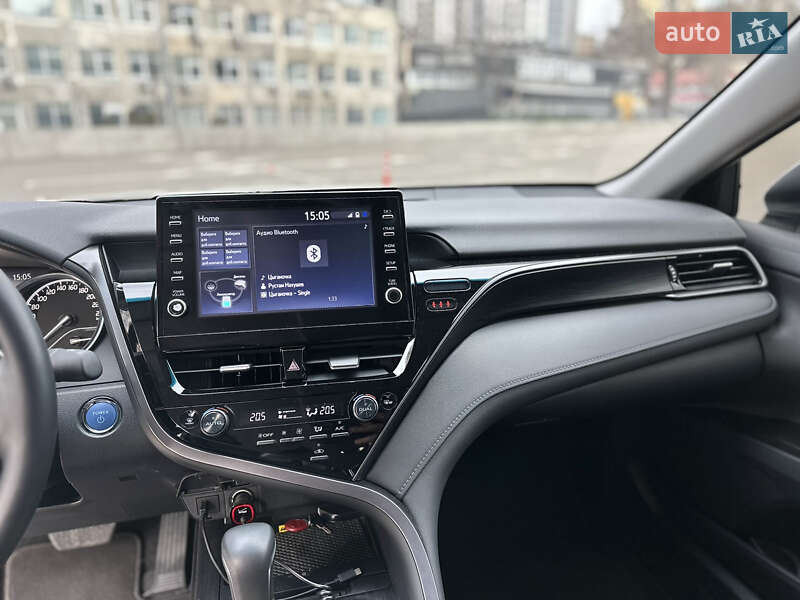 Седан Toyota Camry 2022 в Києві