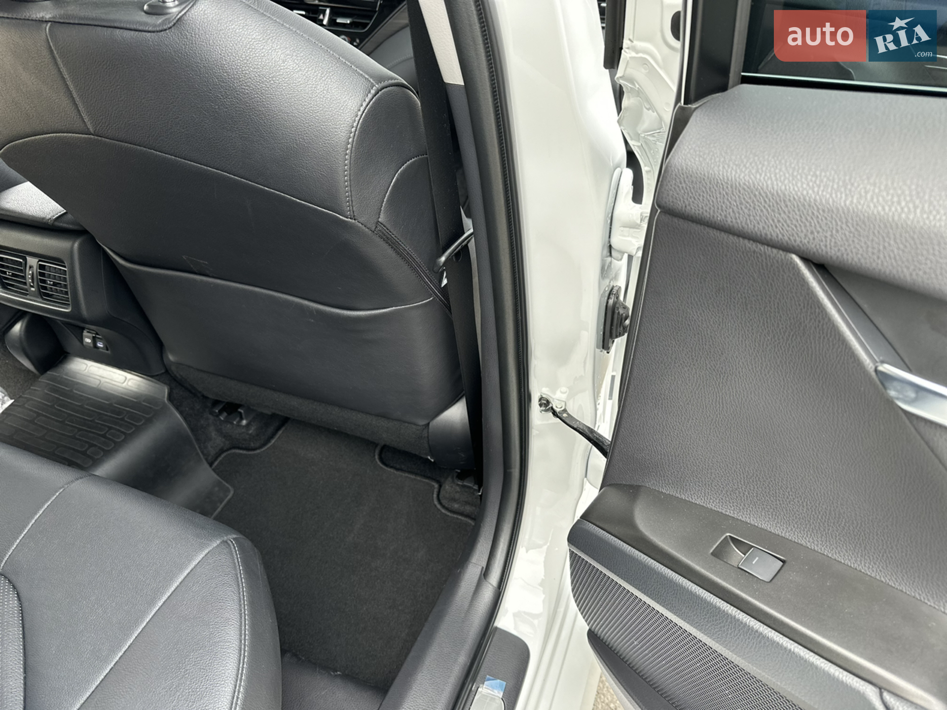 2022 Toyota Camry - мініатюра 19