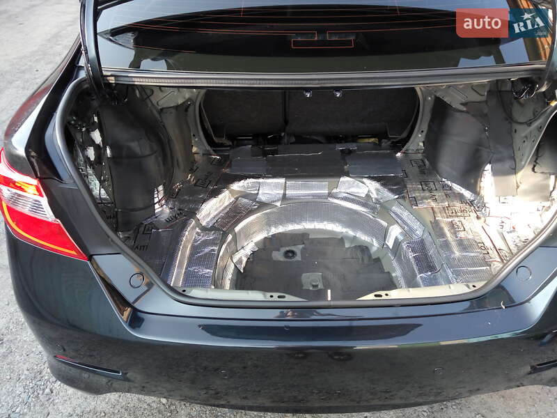 Седан Toyota Camry 2011 в Харкові