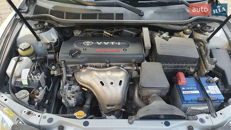 Седан Toyota Camry 2008 в Черновцах