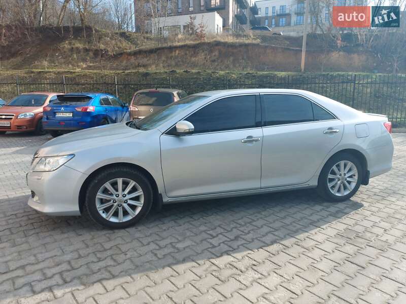 Toyota Camry 2011