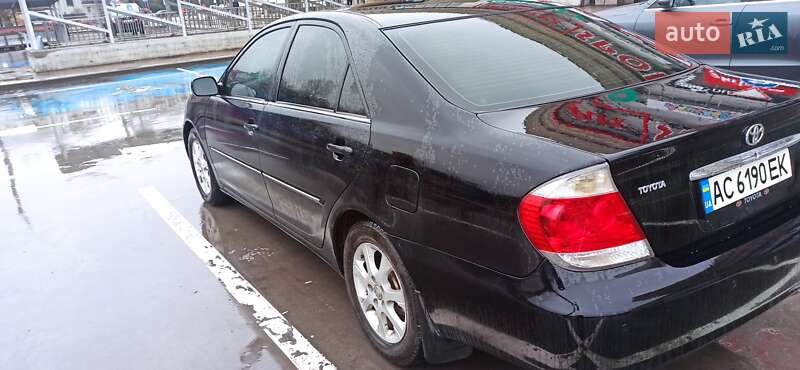 Седан Toyota Camry 2005 в Львові