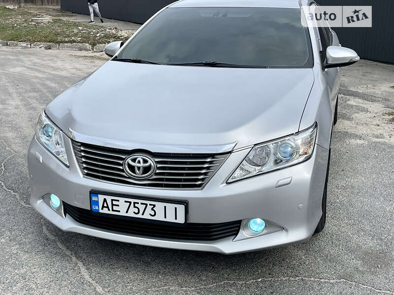 Седан Toyota Camry 2011 в Каменском